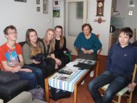 Helena Maršíková při natáčení do Příběhu našich sousedů