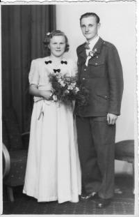Ladislav Minařík a manželka Anna(Čičáková)-1949