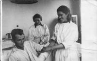 nemocnice, Kroměříž 1945 (z leva  Jaroslav Tas,Marie Tasová, Jiřina Somolová)