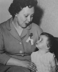 rok 1962 - maminka se Svatavou v Rumburku