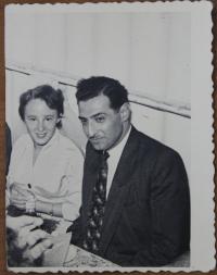 Ruth Aviram s manželem