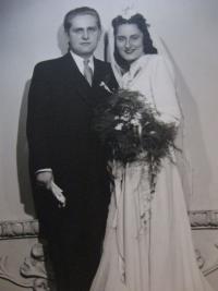 006 Svatební (1945)