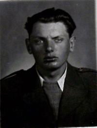 Fotografie ze spisu StB