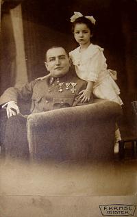 Eva Kalinová with her father Oskar Landsberger