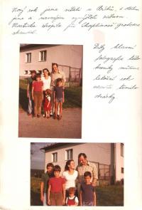 Rodinná fotografie z Částrova kolem roku 1983-84. Ukázka z rodinné kroniky Chronica Roubalorum, kterou psal Pavel Roubal 
