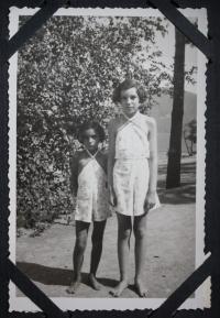 se svojí starší sestrou Margit provdanou Rytířovou