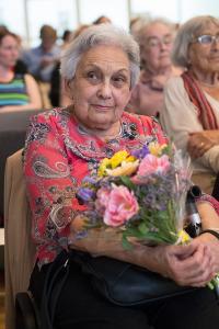 Lenka Köppelová na závěrečné prezentaci Příběhů našich sousedů - květen 2016