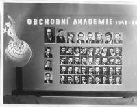 Maturitní tablo Obchodní akademie Šumperk- úplně dole vpravo Miroslav Pospíšil