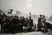 1939 v Chartres ve Francii, zleva: Šodek, Plášil, Hess, Střihavka, Štandera, Kotera, Zimpvick, Hájek, Šterbáček, Mlejnecký, Postřehovský, Pardus, Hanuš, Řezníček, sedící: Ptáček, Štička, Pošta, Brejcha   