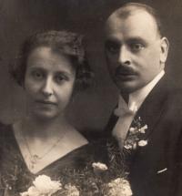 Rodiče Josef a Marie Bachtíkovi v Sezemicích