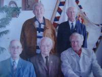 Horní řada zleva: Stanislav Hnělička, Josef Polívka, Dolní řada zleva: František Vavrečka, Jan Koukol, Josef Hercz