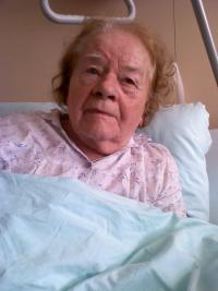 Vlasta Vyhnánková při natáčení ve Vojenské nemocnici (2010)