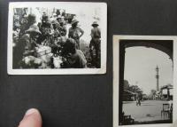 Z alba Jaroslava Vrtálka - rozdávání žoldu na Středním východě