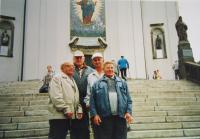 Miloslav Šafrán s bývalými politickými vězni na Svatém Hostýně