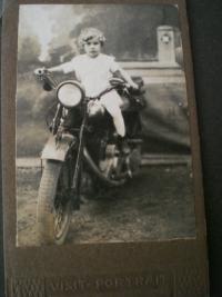 1931 řidička