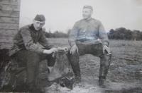 Vojáci 1. čs. armádního sboru v SSSR na výcviku v pilotní škole v Gruzinském městě Telavi