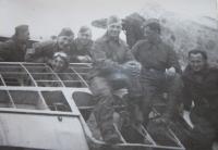 Vojáci 1. čs. armádního sboru v SSSR na výcviku v pilotní škole v Gruzinském městě Telavi