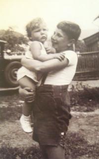 Jiří Schreiber s bratrem Petrem, který zahynul v Osvětimi