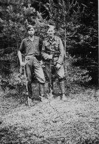 Vilém Kantor a Karel Votalík u brigády Jana Žižky skupině Rodina v Papradné - 1944
