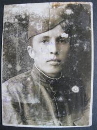 Bratr Pavel v uniformě