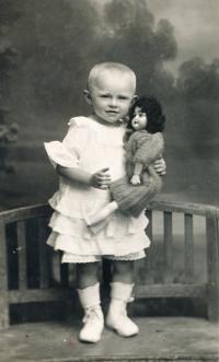 Marie Hrbková (Jandová),  11 months old , 1923