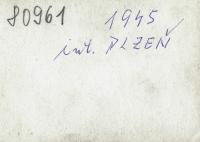 Marie Hrbková (tehdy Jandová), zdravotní sestra, interna nemocnice v Plzni, 1945 - druhá strana fotografie