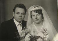 Svatební fotografie-Ivan Ivanovič Kuračenko a paní Emílie