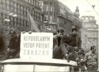 1968, srpen, Václavské náměstí, demonstrace proti okupantům
