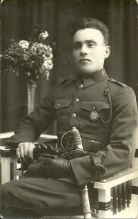 Mariin strýc v československé uniformě, 1930