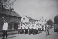 Prvomájový průvod v Opočně v roce 1952