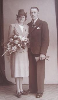 Svatba rodičů v roce 1940