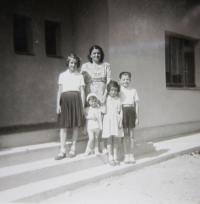 Mother Erna Březovská (in the middle)