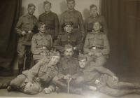 Chemická četa, Václav Hajný ve třetí řadě první zprava