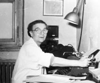 Hana´s mother Renata at work in the Physiological Institute of the Academy of Sciences
