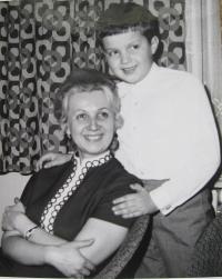 Dana Vargová se synem Juliem v době kdy byl ještě zdráv