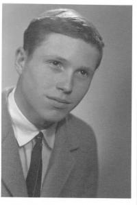 František Srovnal-Zábřeh,květen 1965, maturitní foto