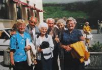 Former political prisoners and their wives in 2001 in Jáchymov (Miroslav Wildung - in the middle, Ludmila Wildungová far right) 