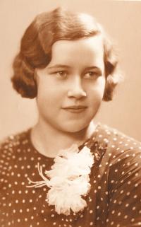 Věra Šestáková - mládí
