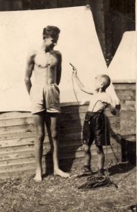 Rok 1937 Skautský tábor-Milý (Kocourek a Bosák)