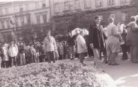 Protesty vůči komunistickému režimu v horní části Václavského náměstí 1. května 1989, které se Rudolf Bereza zúčastnil