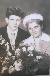 Svatební fotografie Marie Sczeponiakové (Valouchové) a Rudolfa Sczeponiaka