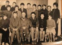 Ve škole v Trstenicích v roce 1968 (pamětník druhý zleva dole)