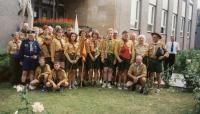 Účastníci Expedice Jamboree 95 před odjezdem v Paskově