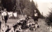Střelba na táboře BIKINI 1946