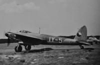 Britský letoun Mosquito / podle Antonína Zelenky "vynikající pro speciální úkoly, Československá armáda měla těchto strojů jen několik"