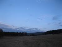 Na tomto místě stávala vesnice Hraničky(Gränzdorf), zničená v roce 1959-60 (v pozadí jediný dům, který zde zůstal a patřil lesnímu dělníkovi Franzi Schlegelovi)