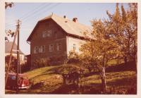 Rodný dům pamětnice v Zálesí (Waldeck) v roce 1969