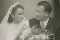 Svatební fotografie Heleny a Zdeňka Kříže