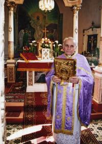 Отець Володимир  Маргітич