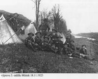 Výprava 3. oddílu Místek (jedna z prvních fotografií oddílu, Kalmus tehdy nebyl ještě narozen)